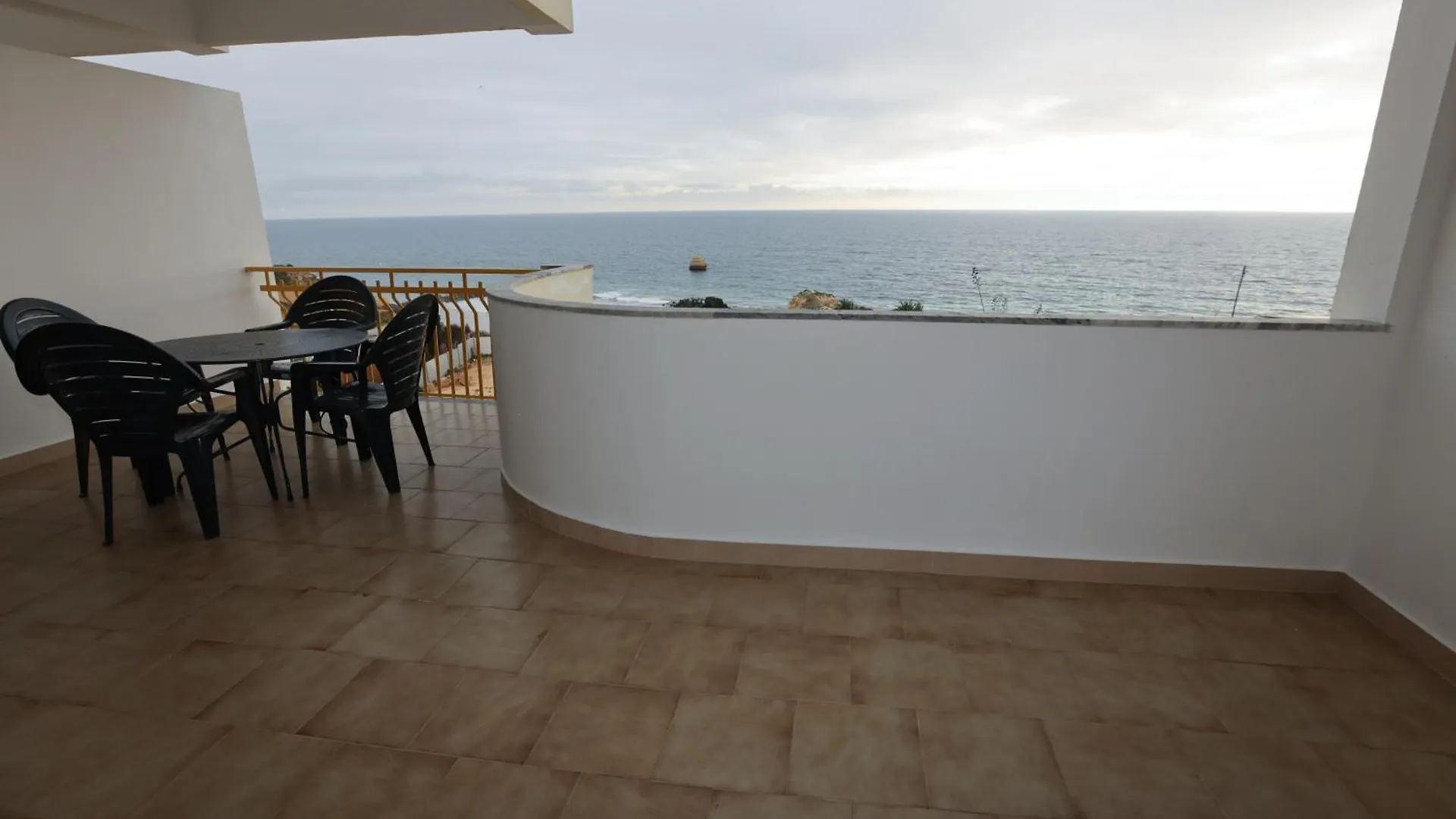 Rocha Praia Mar Beach Front Line Bay 0*, Portimao Portugal