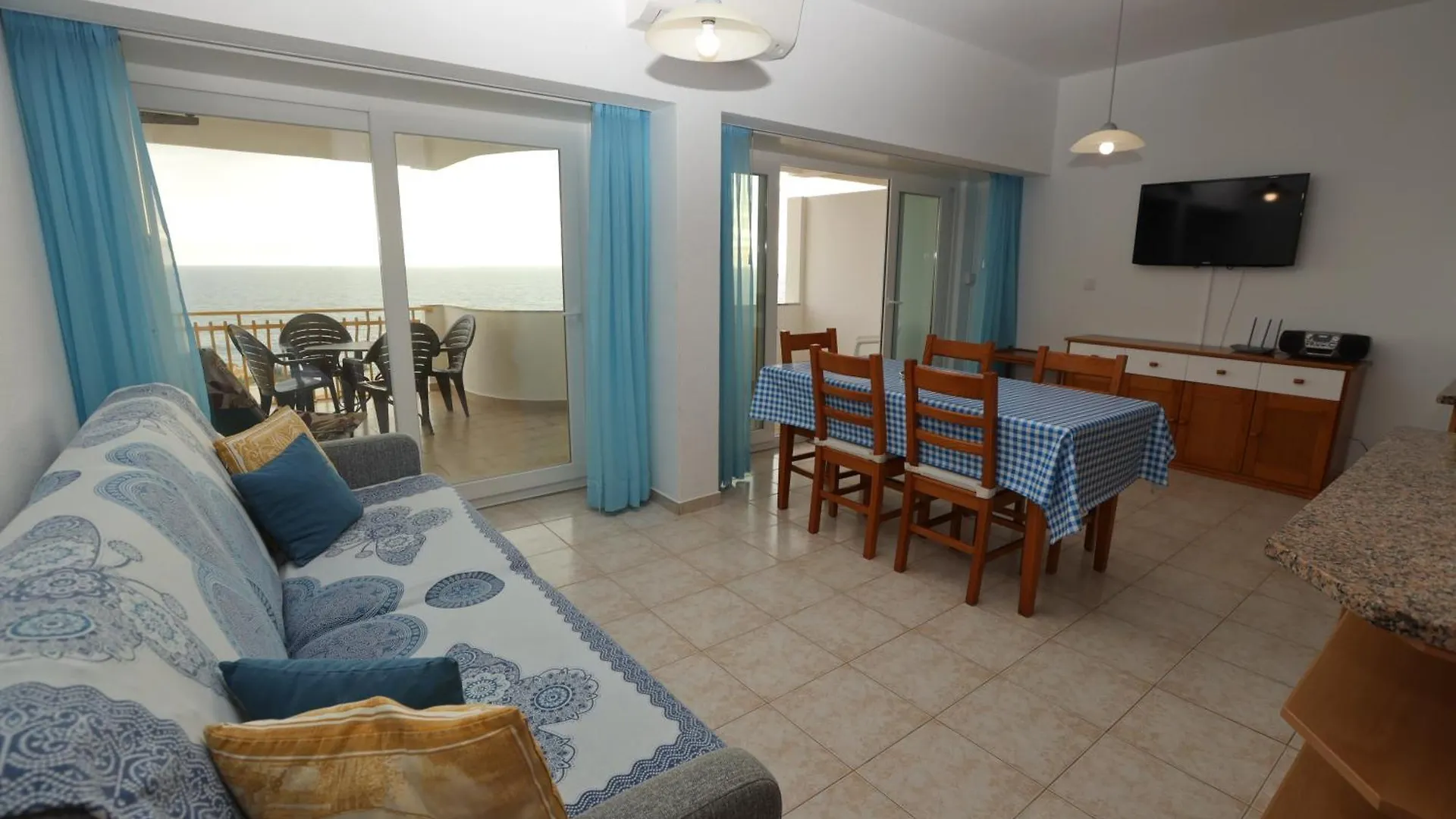 Rocha Praia Mar Beach Front Line Bay 포티마오 0*,  포르투갈